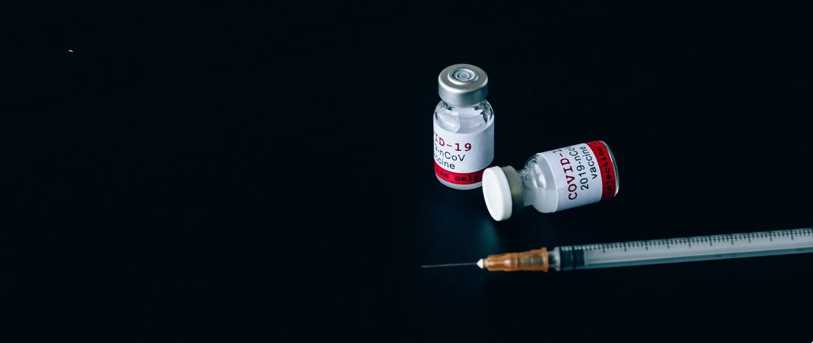 Pandemia e vaccini: il ruolo della comunicazione e delle corporations