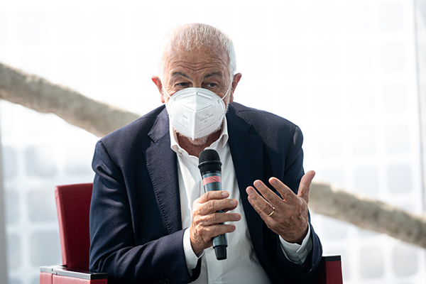 Il Rettore Prof. Gianni Canova