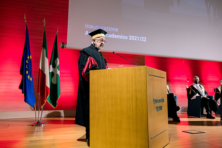 6. Prof. Gianni Canova, Rettore "Per non dissipare i segni"