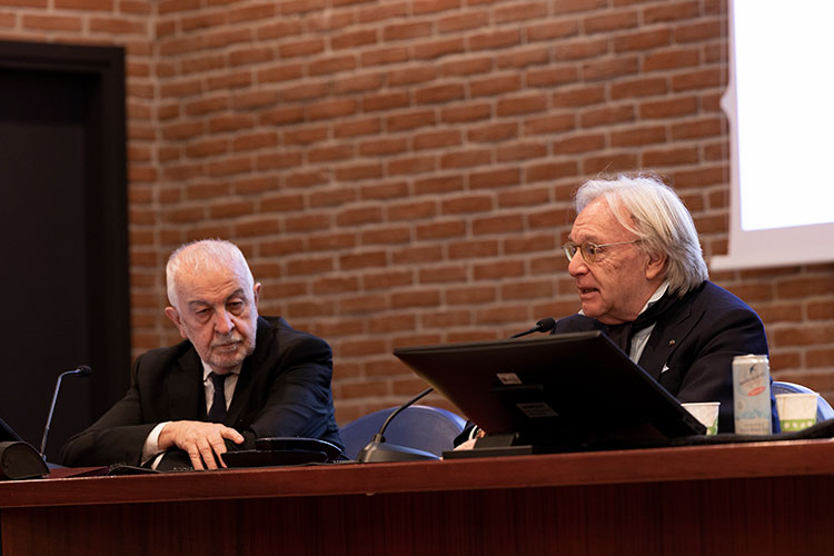 Diego Della Valle e il Rettore Gianni Canova sul palco