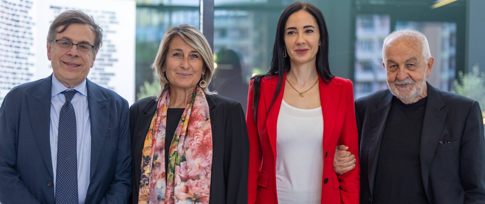 Consegna del premio Alumno dell&rsquo;anno 2023-2024 a Marina Brambilla, Rettrice eletta dell&rsquo;Università Statale